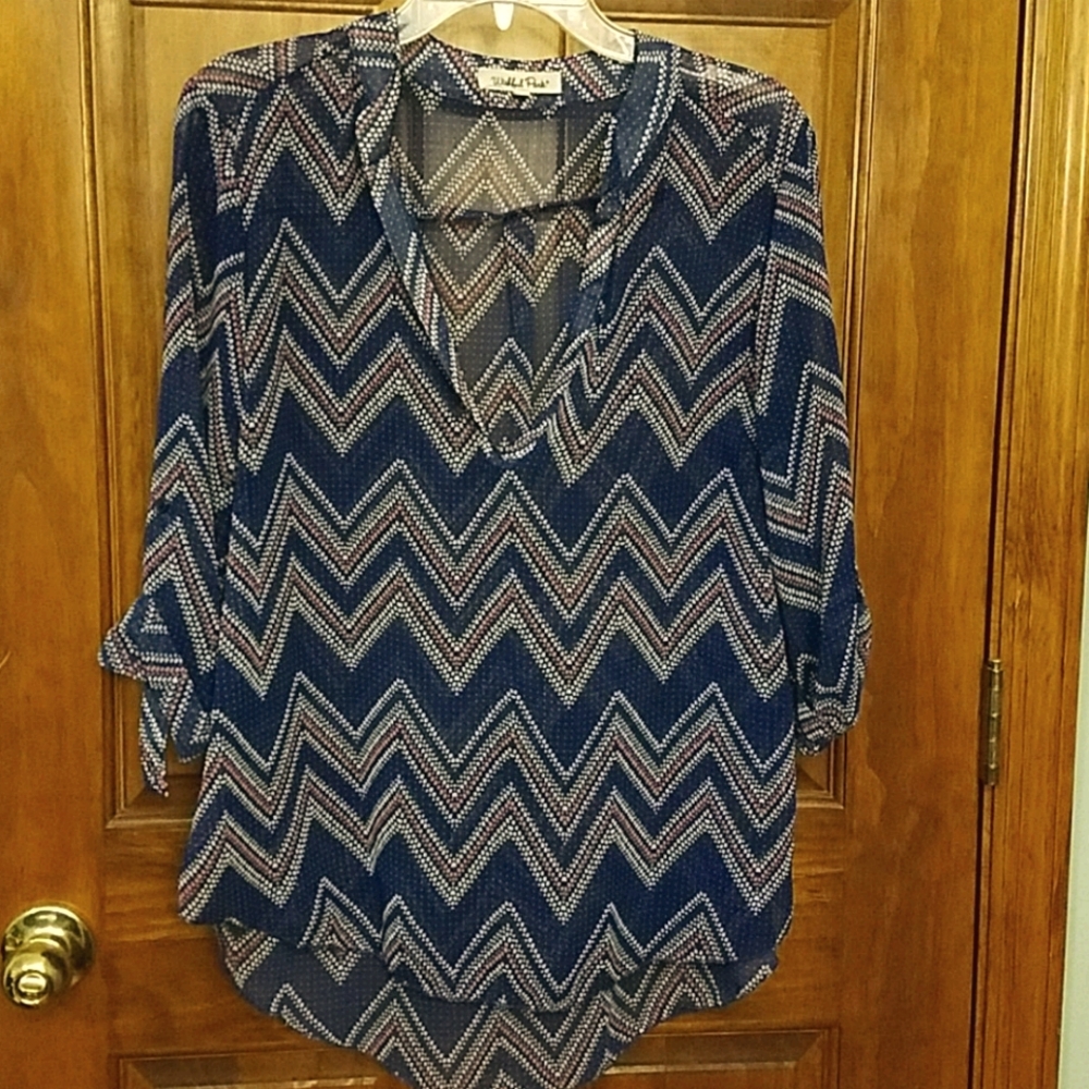 3/$20 Sheer top sz Lg navy-white-pink